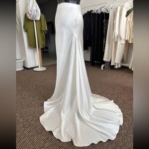 Elegant Light Ivory Mulberry Silk Skirt